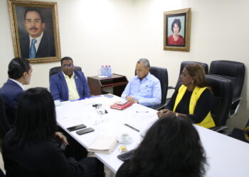 Diputados preocupados por baja cobertura en medicamentos de afiliados a la Seguridad Social