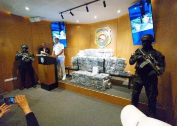 Incautan 461 paquetes de cocaína y detienen a dos involucrados en Boca Chica