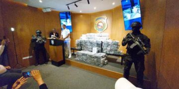 Incautan 461 paquetes de cocaína y detienen a dos involucrados en Boca Chica