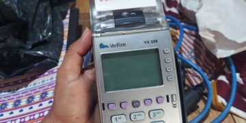 Policía y Ministerio Público intervienen 11 colmados utilizados para estafar  la Tarjeta Supérate