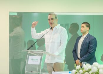 Abinader dice la forma de apoyar a la gente es aportando a la economía y al empleo