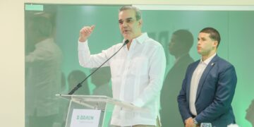 Abinader dice la forma de apoyar a la gente es aportando a la economía y al empleo