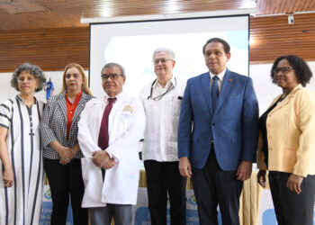 Ministro de Salud dice no hay brote de dengue, pero exhorta a los ciudadanos a cuidarse