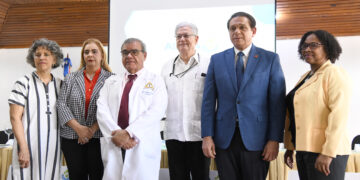 Ministro de Salud dice no hay brote de dengue, pero exhorta a los ciudadanos a cuidarse