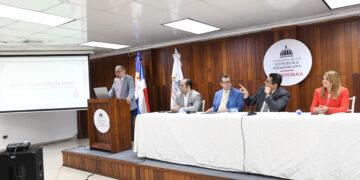 Autoridades podrían negociar intercambio de vacunas por otros fármacos  de AstraZeneca