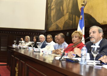 Diputados realizan vista pública, escuchan distintos sectores sobre  Ley de Código Electoral