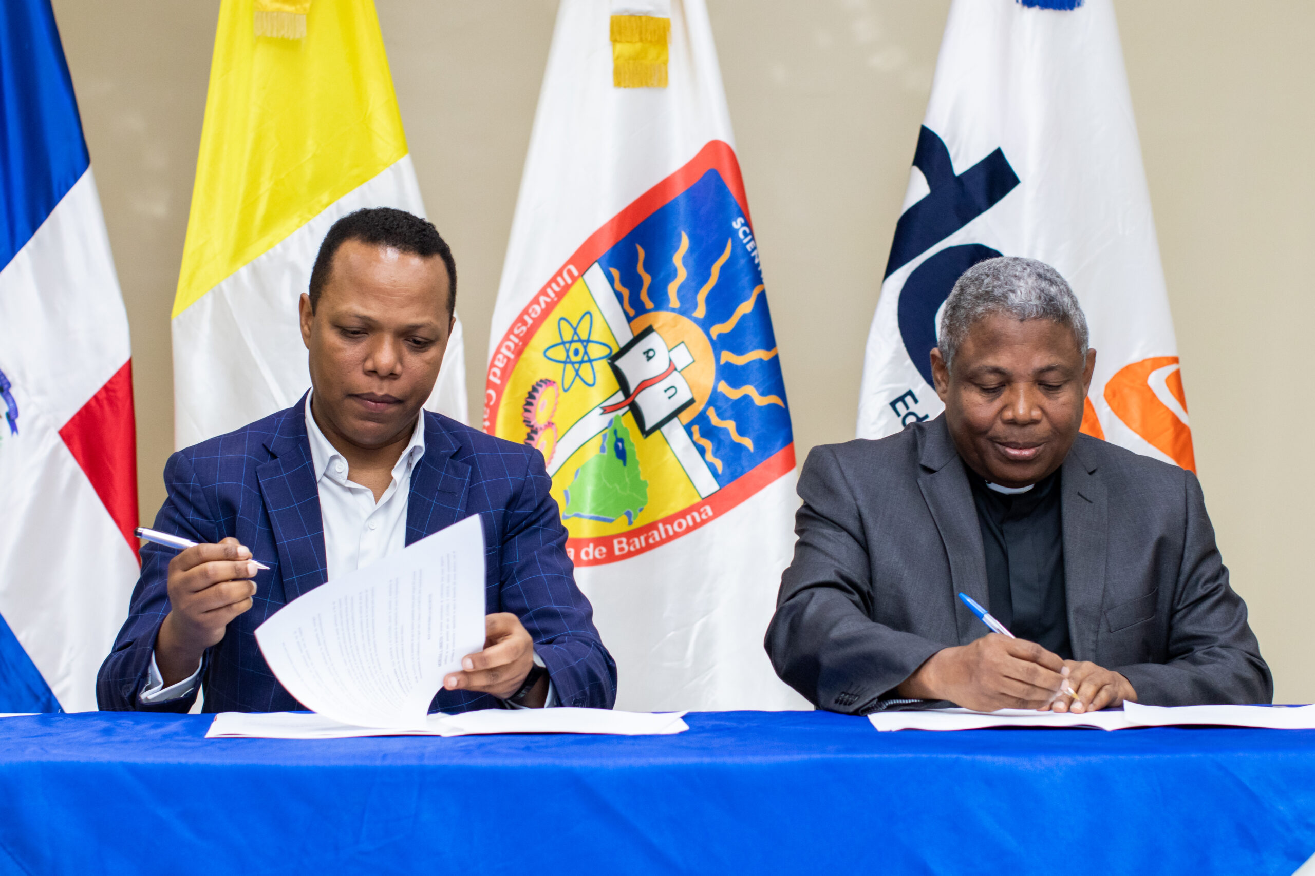 EDESUR y Universidad Católica de Barahona firman acuerdo para formar ingenieros en electricidad