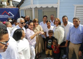 Vicepresidenta entrega viviendas, en jornada “Primero Tú” y visita INESPRE en Villa Altagracia