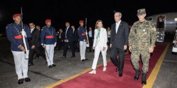 Abinader regresa al país tras asistir a toma de posesión de su par Rodrigo Chaves Robles