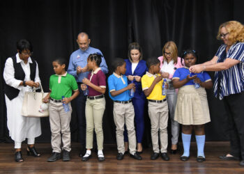 El MINERD  y MSP  inician Jornada de Nacional de desparasitación a miles de estudiantes