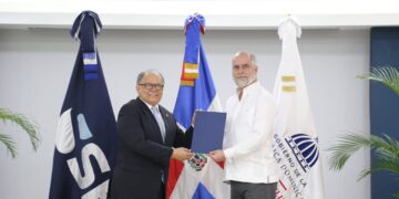 Superintendente de bancos destaca avances del Hemocentro Nacional