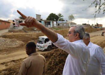 Presidente  lleva soluciones a  Santiago y deja iniciadas obras de agua por más de RD$365 millones