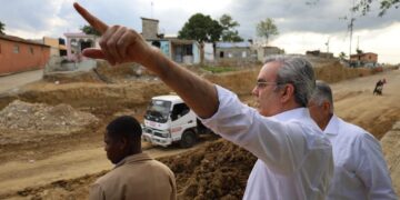 Presidente  lleva soluciones a  Santiago y deja iniciadas obras de agua por más de RD$365 millones