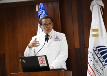 Ministro de Salud garantiza entrega a tiempo medicamentos de alto costo