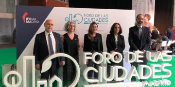 Alcaldesa Carolina Mejía destaca la recuperación de los espacios públicos en Foro de Ciudades en Madrid