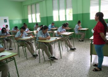 Más de 100 mil estudiantes convocados para prueba nacionales en su primer dia