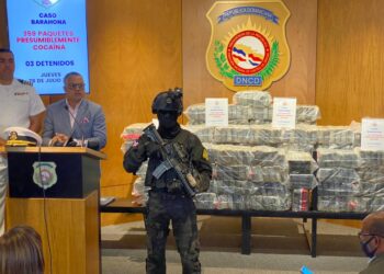 DNCD ocupa 359 paquetes presumiblemente de cocaína y arresta dos personas en Barahona