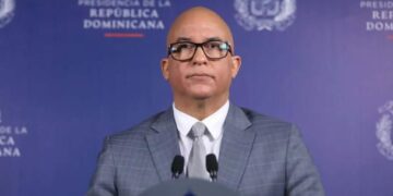 Superintendencia de Electricidad instruyó a las distribuidoras acreditar o debitar a sus clientes