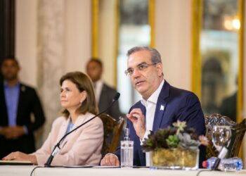 Gobierno dispone elevar cobertura de uno a dos millones de pesos para afiliados de SeNaSa por enfermedades catastróficas