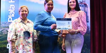 MITUR imparte taller por excelencia en servicios que reciben cruceristas en Puerto Plata