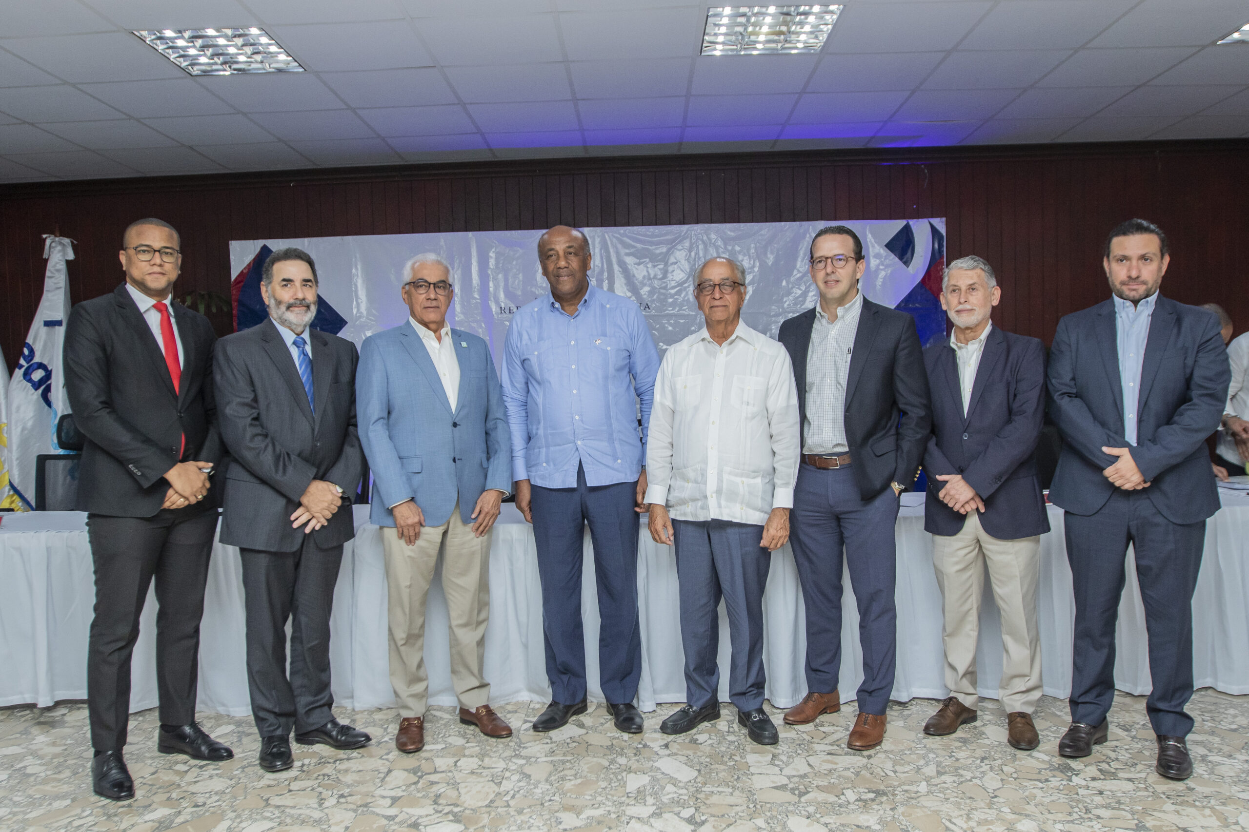 CUED suscribió contratos que suplirán la creciente demanda de energía