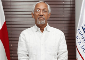 Ministro de Educación instruye alquilar locales para suplir demanda de cupos en las aulas