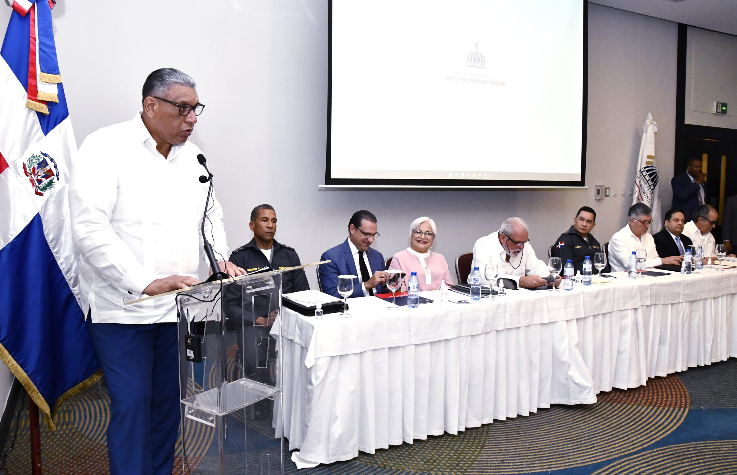 Ministro de Interior deja instaladas las Comisiones de Trabajo en el área educativa para la reforma policial