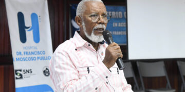 Salud Pública realiza panel para identificar retos y desafíos del sector