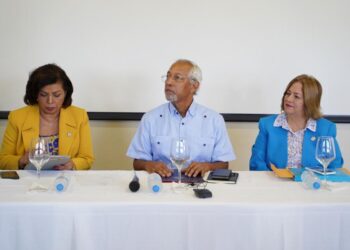 Ministro de Educación afirma aprendizajes de los estudiantes es responsabilidad de directores regionales y distritales