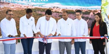 Ministro de Turismo inaugura dos obras en la playa de Macao por más de RD$53 millones