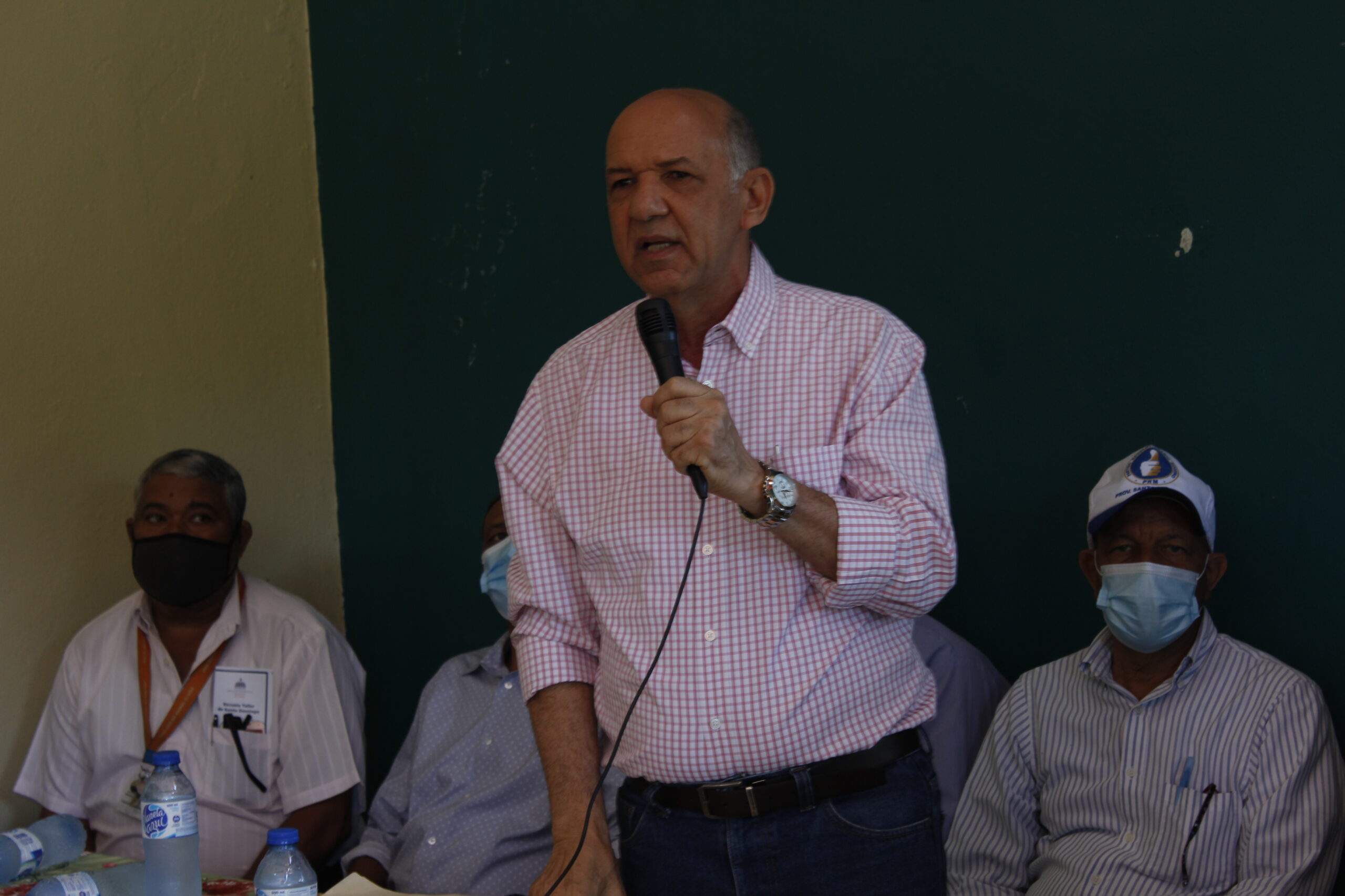 Desmienten sea del PRM dirigente de choferes juramentado en la FP en Los Guaricanos