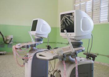 Entregan seis talleres técnicos en el Instituto Politécnico Industrial Don Bosco Salesiano, en Santiago