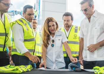 Presidente Abinader y alcaldesa Carolina Mejía supervisan obras beneficiarán al Distrito Nacional￼