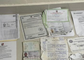 Dictan medidas de coerción en contra de empleados de la JCE y un grupo de dominicanos y haitianos vinculados a una supuesta red suplantación de identidad