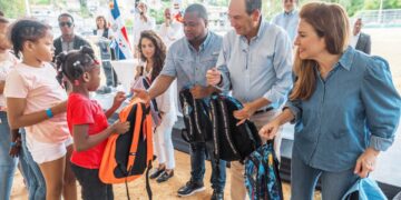 ADN y Embajada de Israel donan útiles escolares a 150 niños de La Arenita&nbsp;