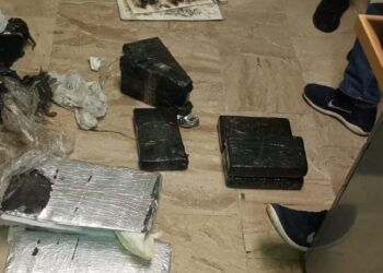 DNCD ocupa en silla de rueda 13 paquetes presumiblemente cocaina