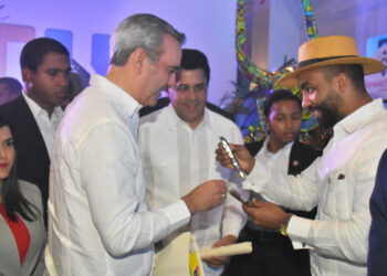 Presidente Abinader y ministro Collado lanzan “Turismo en cada rincón”