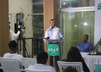 Comunicador Alexander Valenzuela anuncia que buscará diputación por San Juan