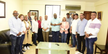 Cámara de Diputados realiza donación de enseres del hogar para familias afectadas por el huracán Fiona, en Higuey
