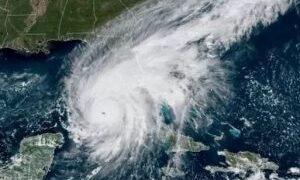 Con vientos 250 kilómetros/hora, Ian se acerca a costa Florida