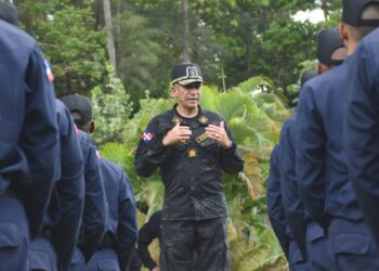 DNCD ingresa 90 aspirantes agentes antinarcóticos y binomios caninos