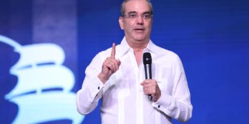 Gobierno informa que en agosto el país alcanzó la cifra record de 621,953 turistas