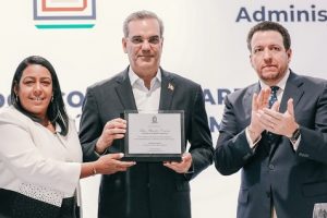 UNICARIBE reconoce desempeño  presidente  Abinader por hacer de RD un país mejor lo ha convertido en referente  global en diferentes áreas