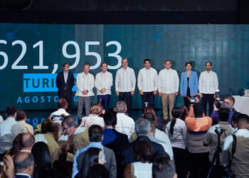 MITUR anuncia  621,953 extranjeros llegan en agosto al país, logrando su mejor mes de la historia