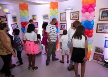 Voluntariado Banreservas convoca concurso de Pintura Infantil Navideño
