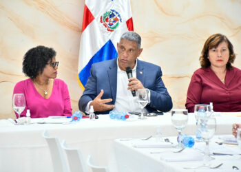 Ministro de Interior exhorta a gobernadoras trabajar en coordinación con las autoridades en torno al Censo-2022