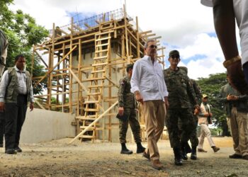 Presidente Abinader asegura RD no formaría parte de una fuerza militar de intervención en Haití