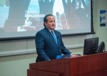 Paliza dice en Washington mayor fortaleza del gobierno ha sido trabajo en equipo