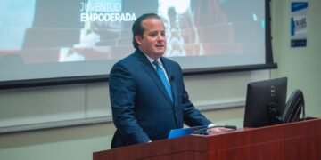 Paliza dice en Washington mayor fortaleza del gobierno ha sido trabajo en equipo