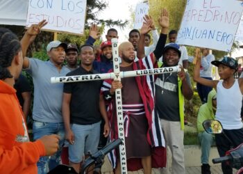 Peregrino Sanjuanero, inicia viaje San Juan a Santo Domingo  para que se otorguen permisos  explotación mina de oro